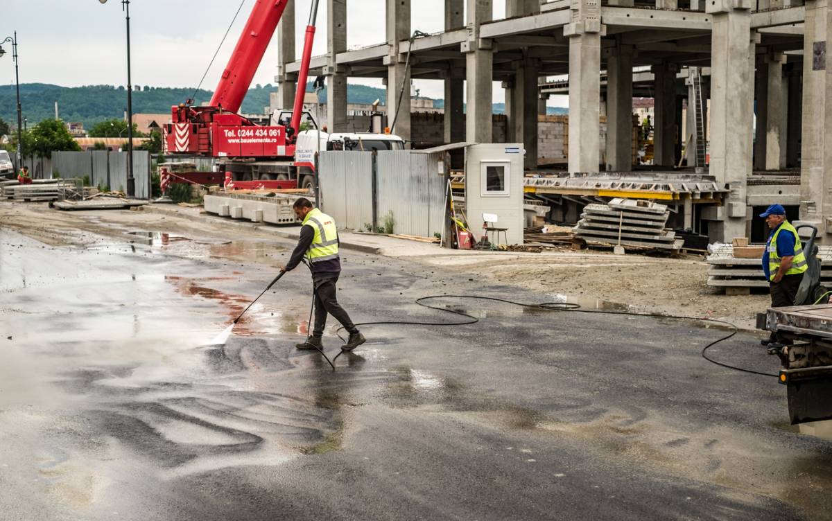Fin de chantier : qui contacter pour le nettoyage, les entrées et les sorties de poubelles ?