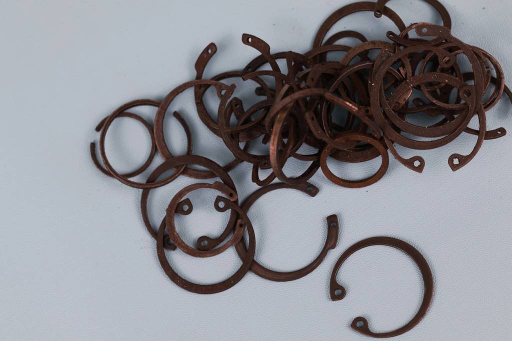 circlips DIN 6799 applications industrielles