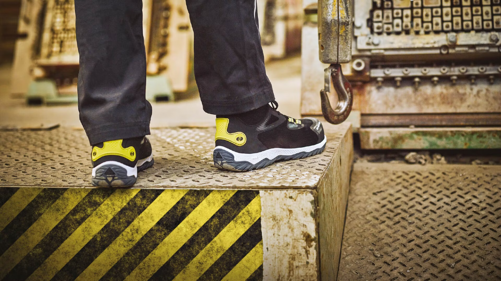 chaussures de sécurité montantes pour terrains instables