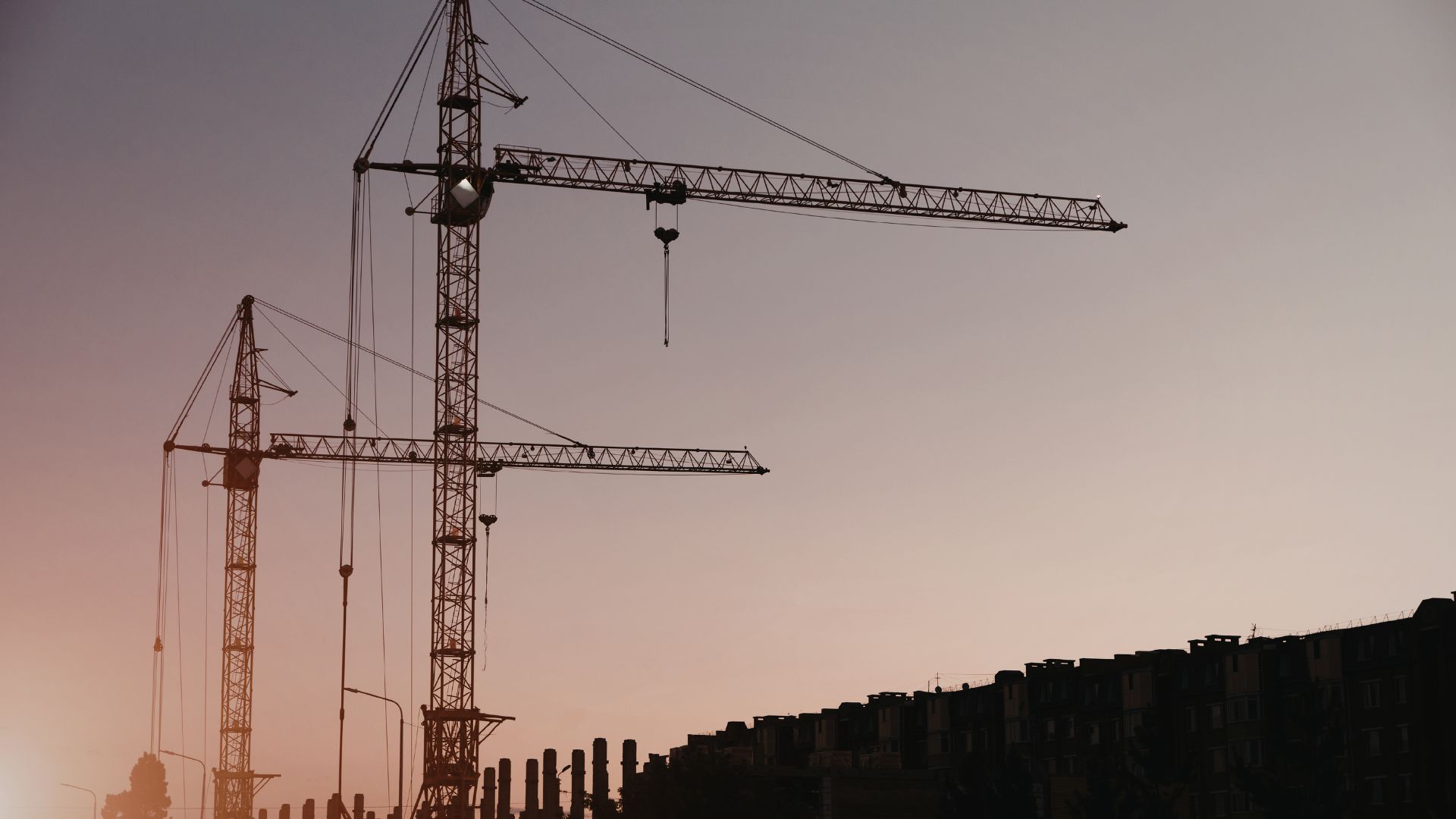 Quelle location de grue de chantier choisir selon votre besoin ?