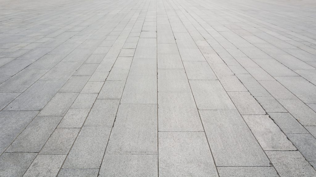 Dalles de béton : garantir qualité, solidité et précision grâce à un spécialiste