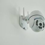 Votre caméra IP écoute aussi : l'atout méconnu du micro intégré